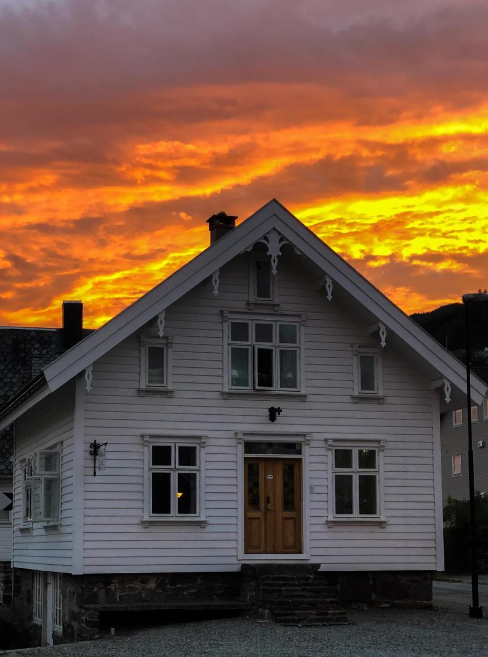 Klover Hotel Sauda Kültér fotó